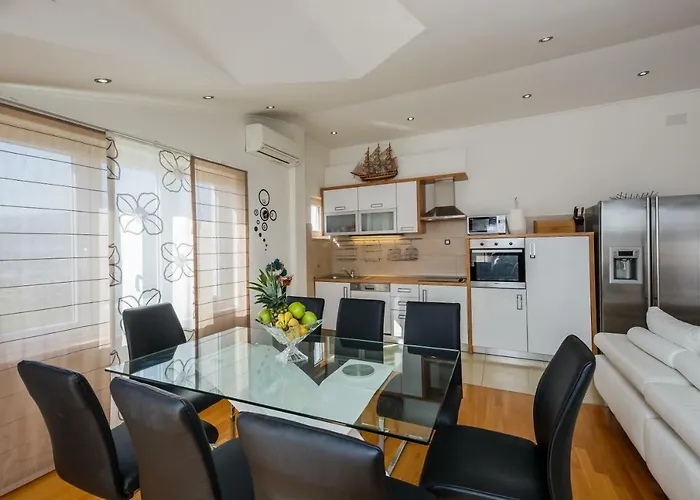 Apartments Selak