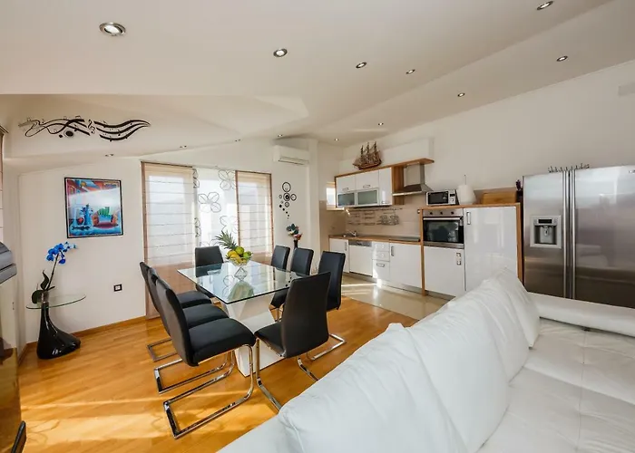 Apartments Selak